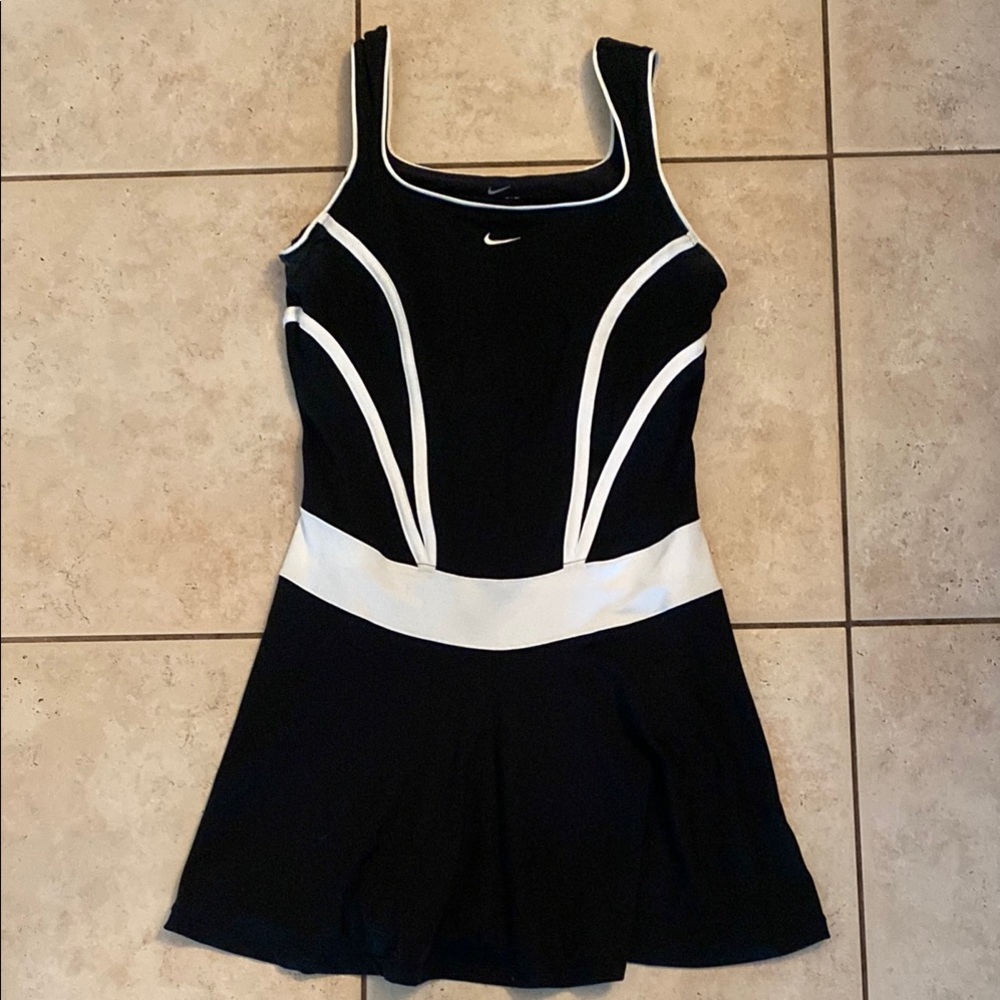 Nike Black and White Athletic Tennis Dress size large